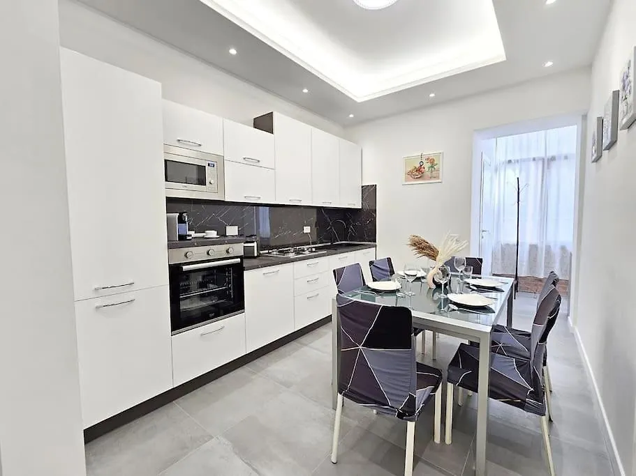 Elegante A Due Passi Dal Centro Apartment Rapallo